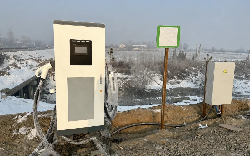 EV charger installed in a cold outdoor roadside environment